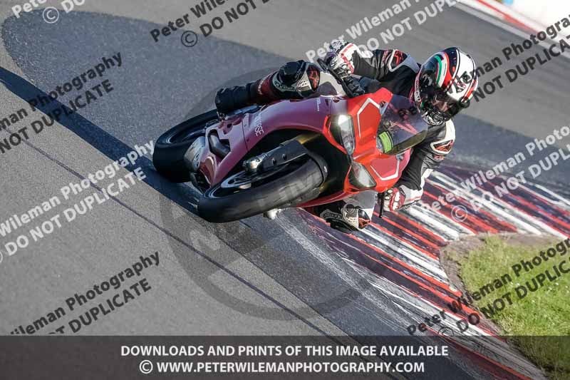 donington no limits trackday;donington park photographs;donington trackday photographs;no limits trackdays;peter wileman photography;trackday digital images;trackday photos